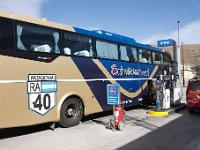 Deze bus brengt ons van Bariloche naar Los Antiguos