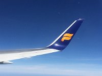 Het is zo'n 3 uur vliegen naar IJsland