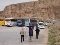 Op enige afstand van Persepolis ligt Necropolis (Nasq-e Rustam); een bergwand met koningsgraven