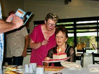 Anita was jarig en kreeg door het hotel een taart aangeboden.