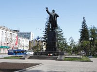 Lenin-monument op de kruising van de Leninstraat en de Karl Marxstraat.